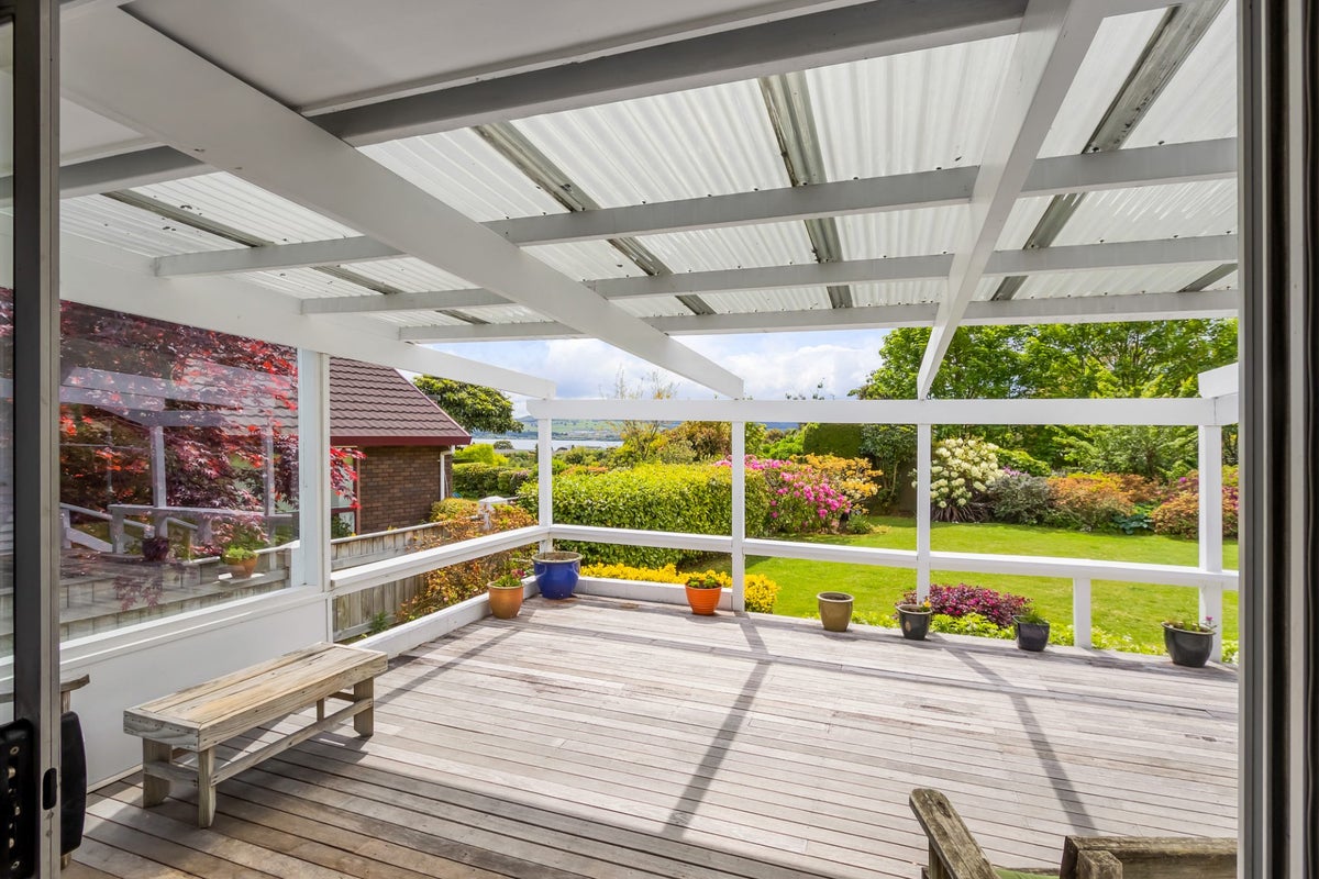 44 Harvey Street, Waipahihi, Taupo - Carousel 2