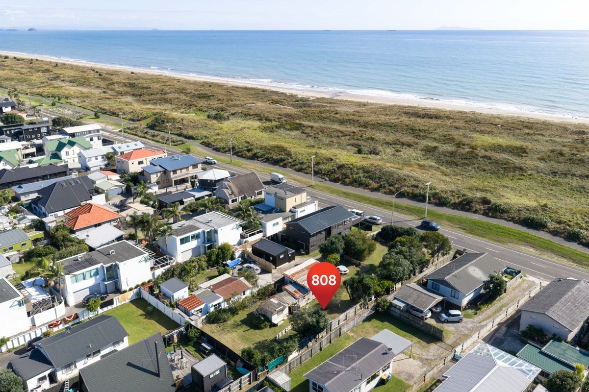 808 Papamoa Beach Road, Papamoa Beach, Papamoa - Carousel 1
