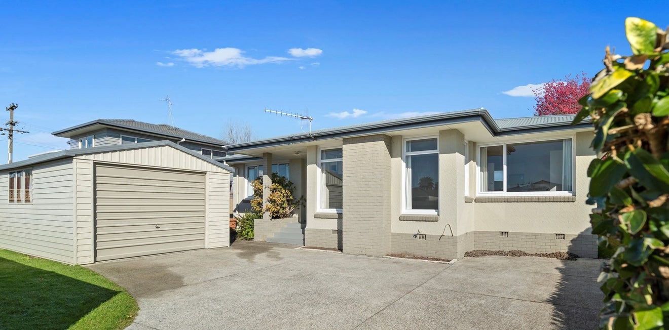 2B Karaka Road, Otumoetai, Tauranga - Carousel 1