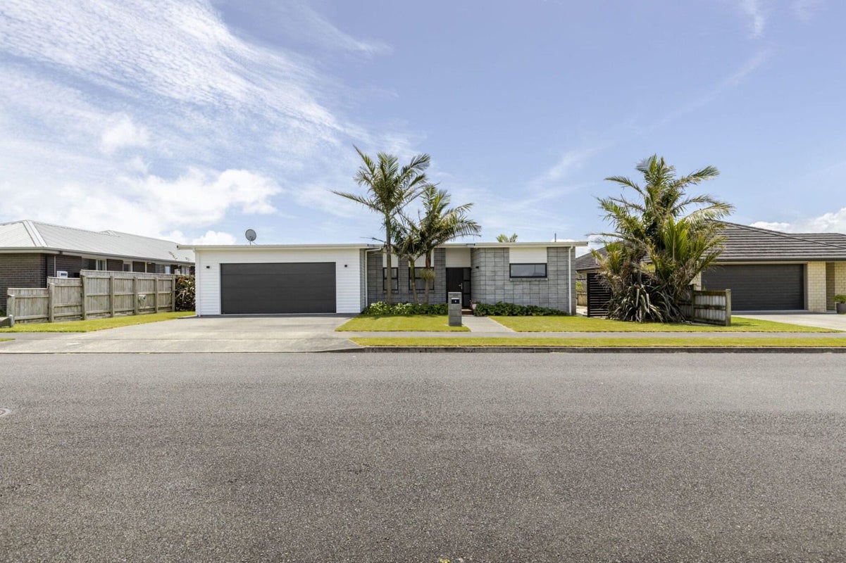 9 Rawiri Drive, Bell Block, New Plymouth - Carousel 2