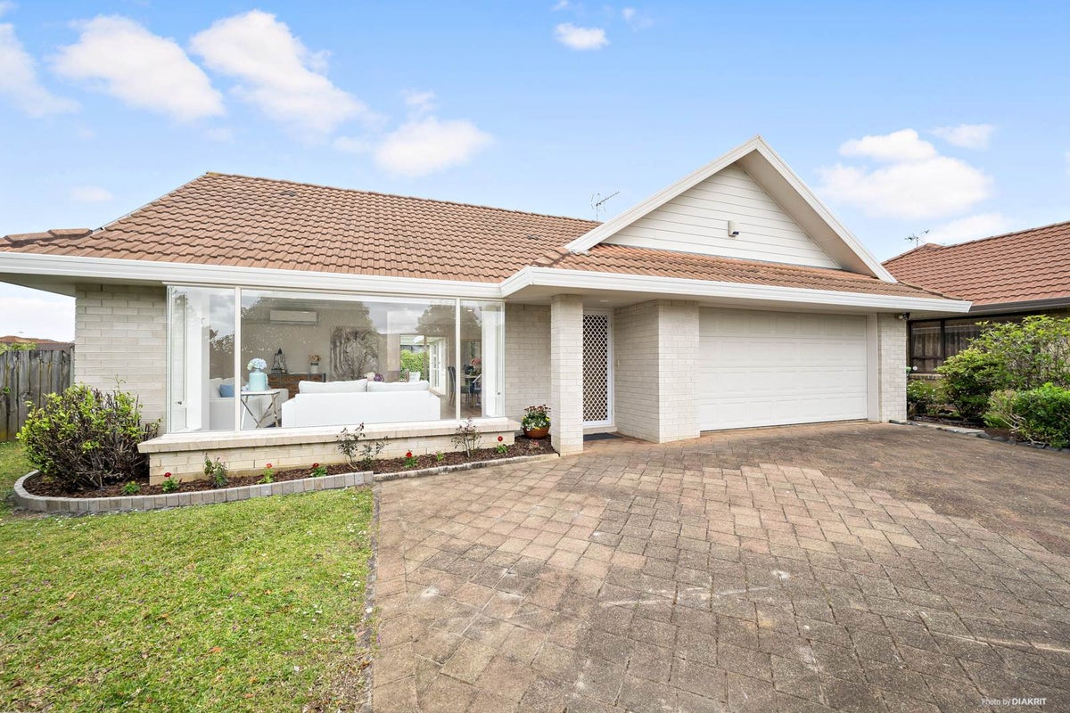 2/61 Clydesdale Avenue, Somerville, Manukau - Carousel 1
