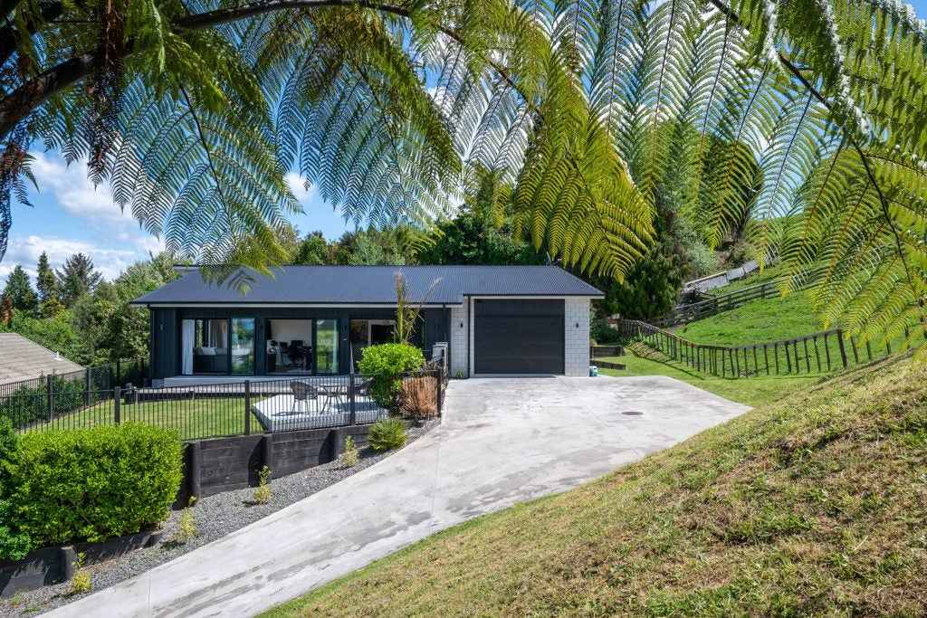 73D Thomas Crescent, Western Heights, Rotorua - Carousel 1