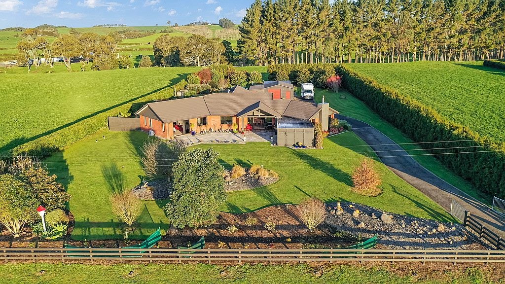 182 Cross Road, Lepperton, New Plymouth - Carousel 2