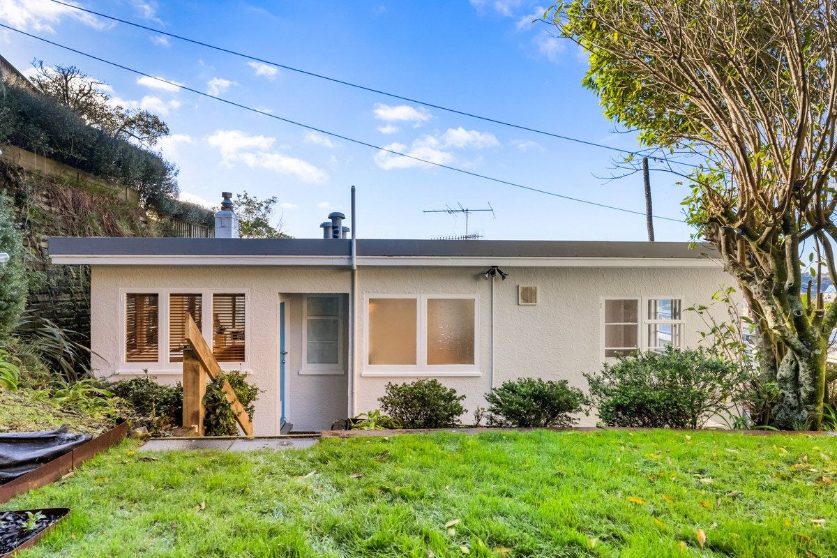 61 Farnham Street, Mornington, Wellington, Wellington - Carousel 9