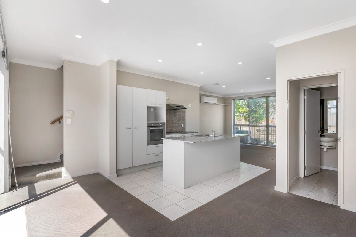 13 Concepts Way, Flat Bush, Auckland - Carousel 2