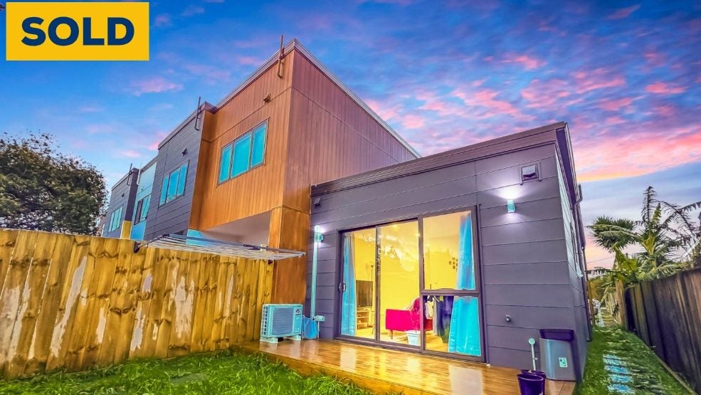 4/105 Canal Road, Avondale, Auckland - Carousel 1