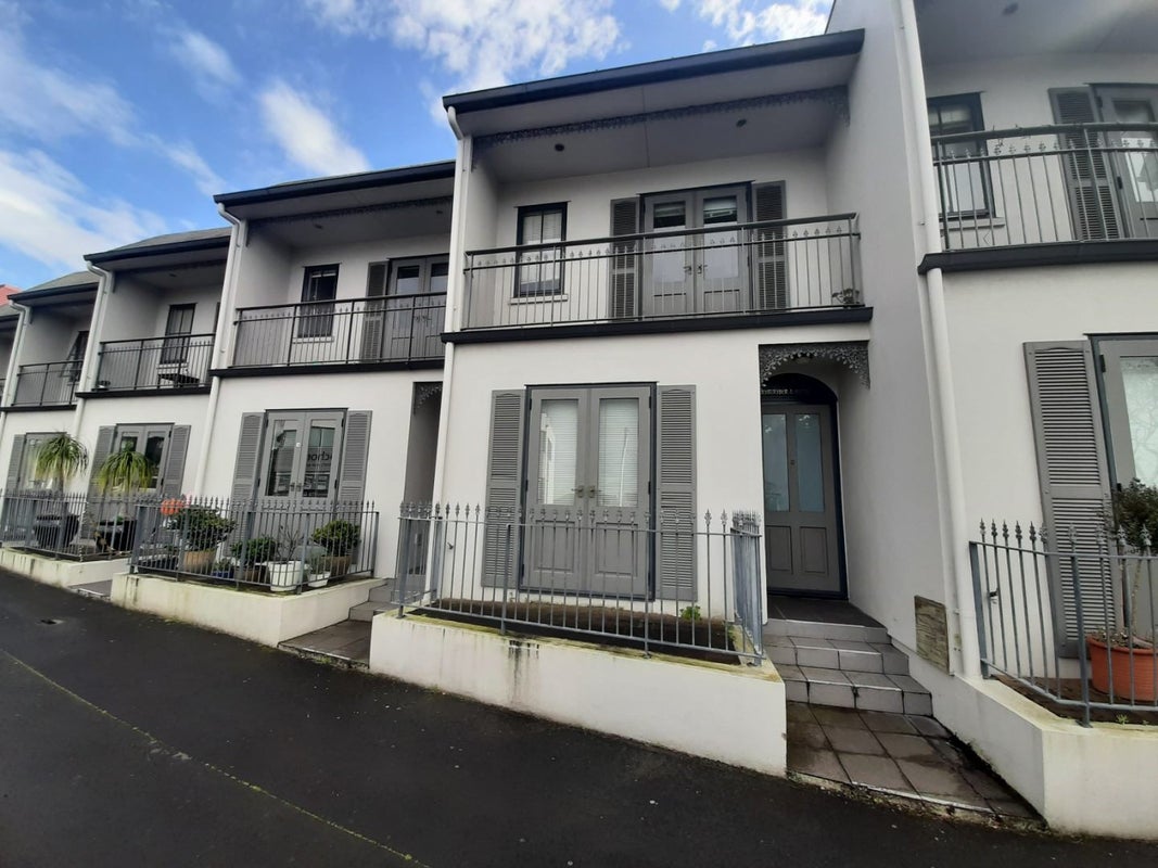 3/0 Mokoia Road, Birkenhead, Auckland - Carousel 1