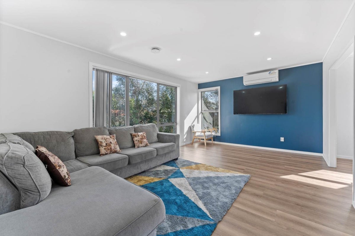 71A Russell Road, Manurewa, Auckland - Carousel 2