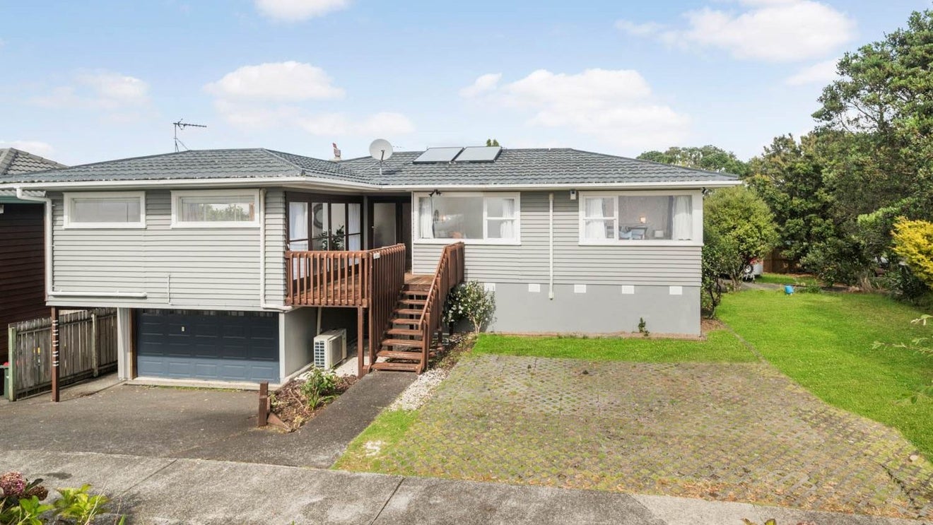 2/455 Glenfield Road, Glenfield, Auckland - Carousel 1