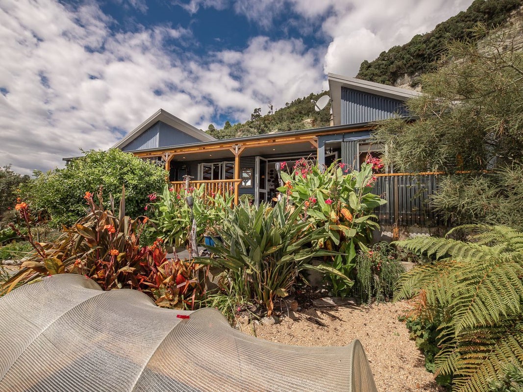 28 Nikau Heights, Little Wanganui, Karamea - Carousel 50