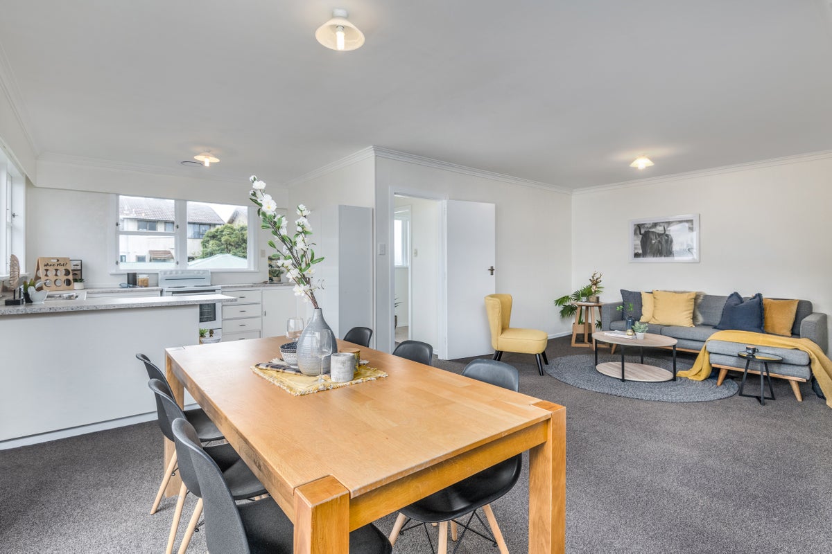 6/23 Trafalgar Street, Johnsonville, Wellington - Carousel 1