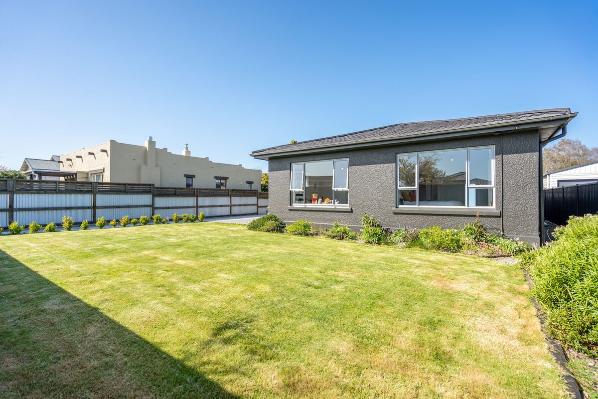 39 Clifton Street, Windsor, Invercargill - Carousel 26