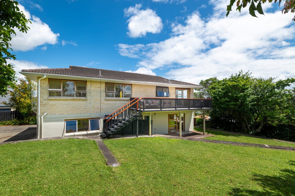 254A East Coast Road, Forrest Hill, Auckland - Carousel 1