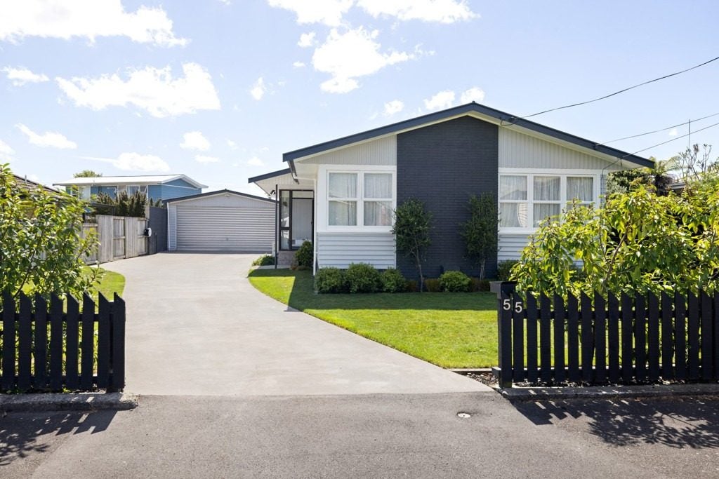 55 Mears Road, St Andrews, Hamilton - Carousel 1