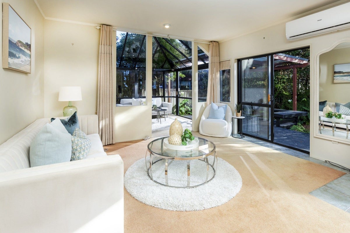 2/32 Centorian Drive, Windsor Park, North Shore City, Auckland - Carousel 2