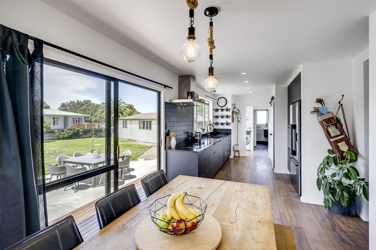 50 Russell Road, Marewa, Napier - Carousel 2