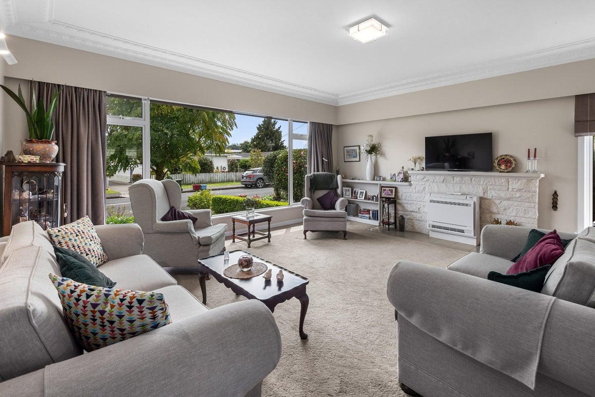 32 Tuhangi Street, Te Kamo, Whangarei - Carousel 2