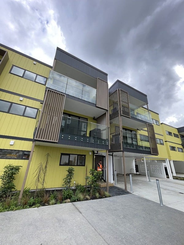 103/5 Newelm Lane, Flat Bush, Auckland - Carousel 1