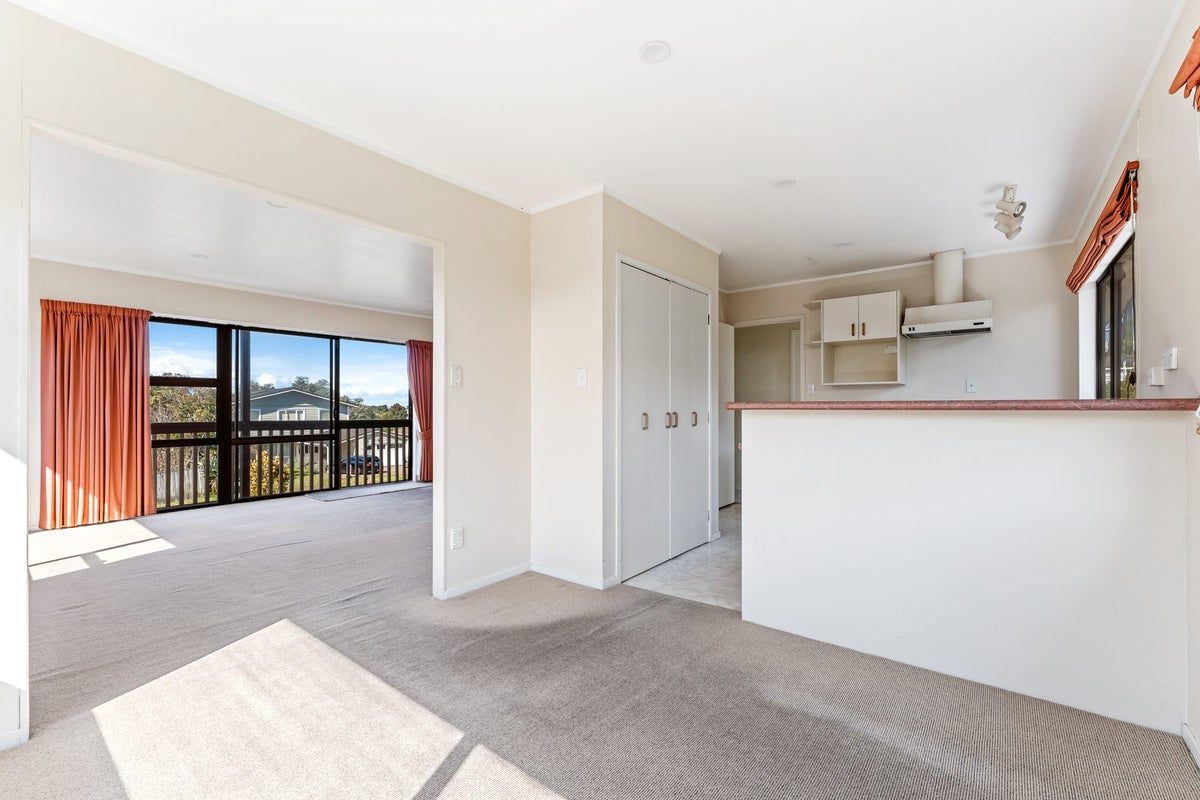 17 Polkinghorne Drive, Manly, Whangaparaoa - Carousel 2