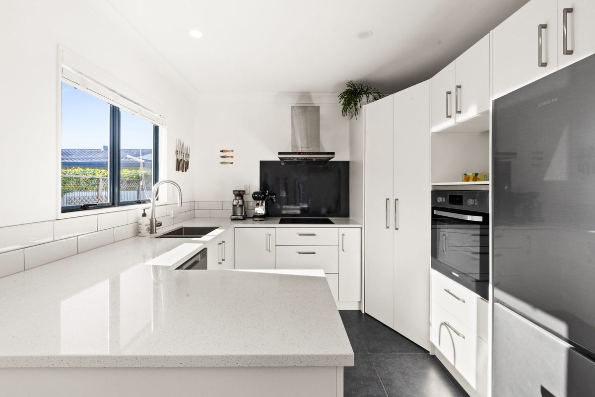 68 Park Road, Greenmeadows, Napier, Hawke's Bay - Carousel 2