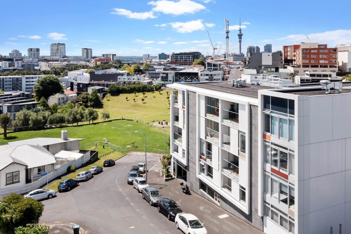305/15 Rendall Place, Eden Terrace, Auckland - Carousel 1