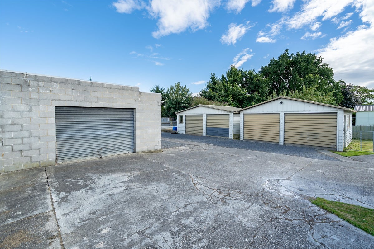 220 Union Street, Milton - Carousel 2