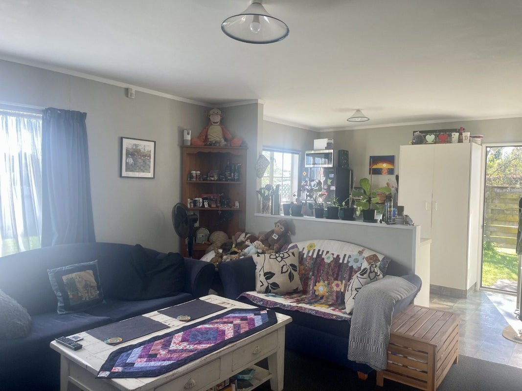900 Collinge Road, Mayfair, Hastings - Carousel 2