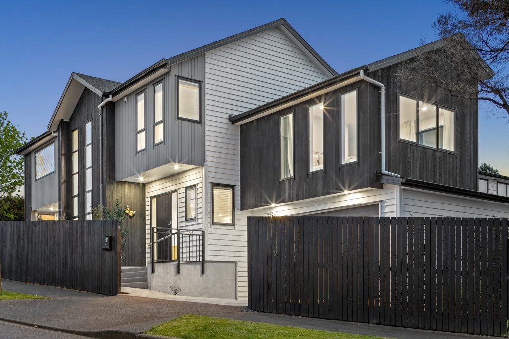 34 Inglewood Street, Wai O Taiki Bay, Auckland - Carousel 1