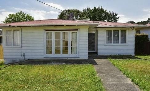 83 Farquhar Road, Glendene, Auckland - Carousel 1