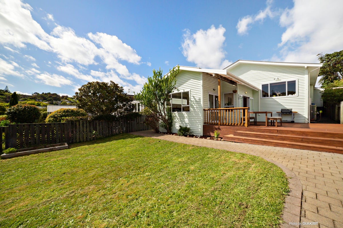 5 Cashmere Avenue, Khandallah, Wellington - Carousel 1