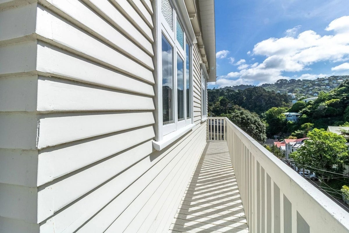 34 Adams Terrace, Aro Valley, Wellington - Carousel 2