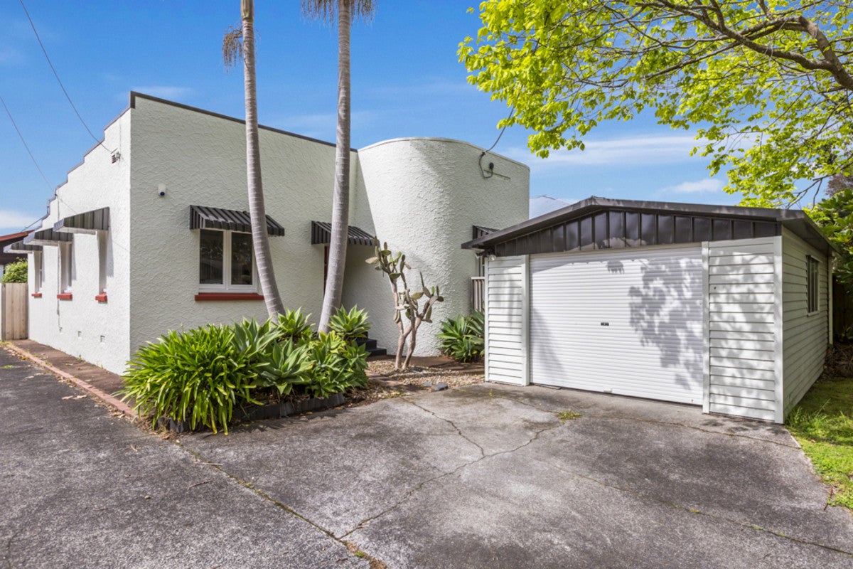 1/36 Seabrook Avenue, New Lynn, Auckland - Carousel 1