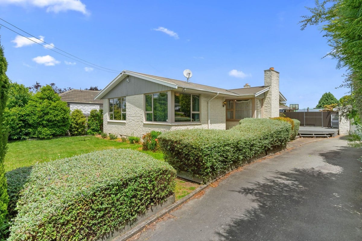 37 Greendale Avenue, Avonhead, Christchurch - Carousel 1