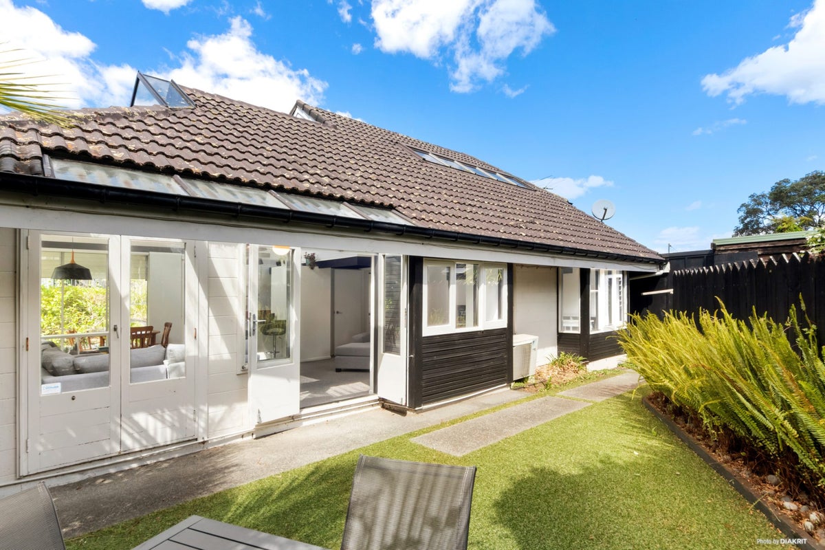 26 Fairholme Avenue, Epsom, Auckland City, Auckland - Carousel 1