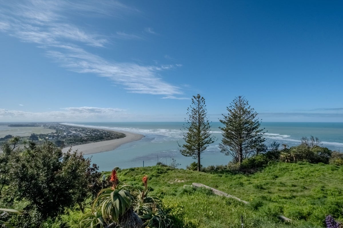 9B Kinsey Terrace, Clifton, Christchurch - Carousel 13