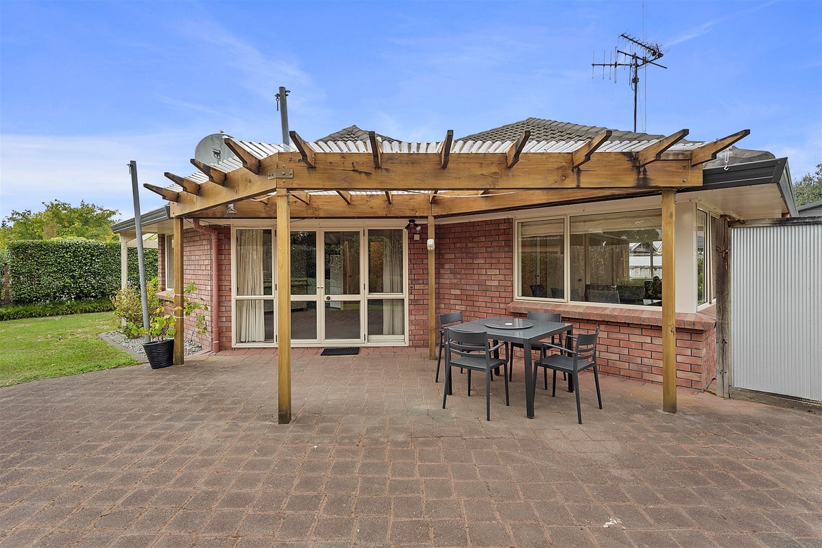 102 Endeavour Avenue, Flagstaff, Hamilton - Carousel 1