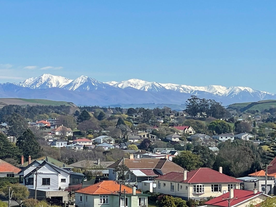 23 Selwyn Street, South Hill, Oamaru - Carousel 23