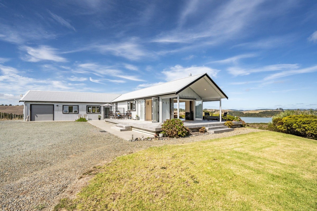 241D Heatley Road, Maungaturoto - Carousel 1