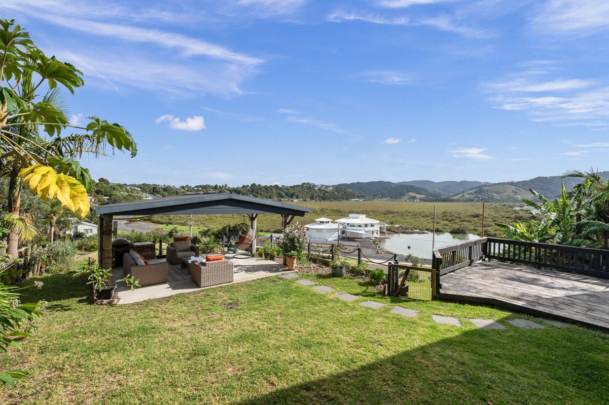 11 Hill Street, Onerahi, Whangarei - Carousel 32