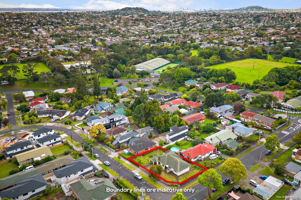 24 Exminster Street, Blockhouse Bay, Auckland - Carousel 16