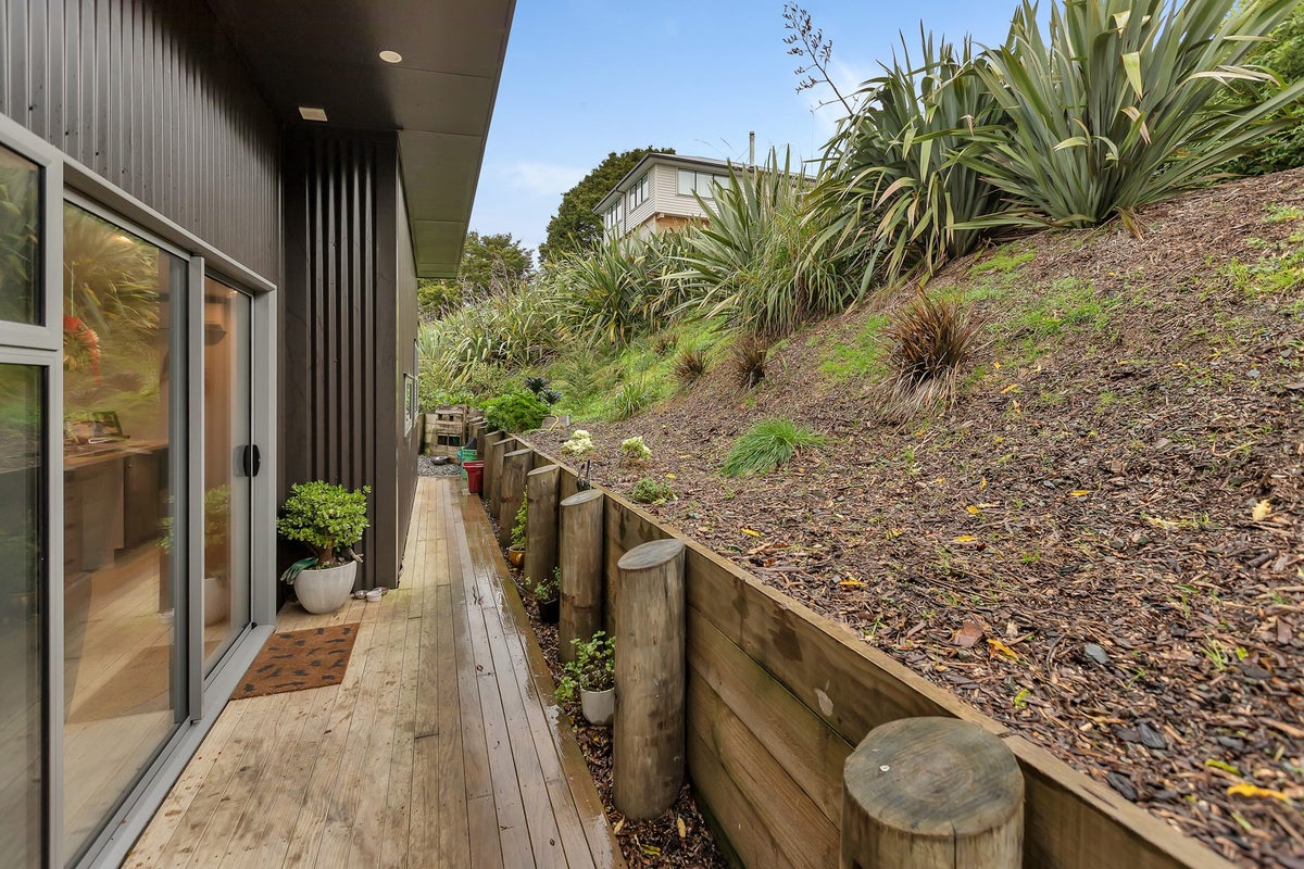 9 Island View Lane, Langs Beach, Waipu - Carousel 24