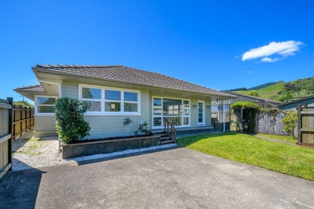 6 Palm Avenue, Stoke, Nelson - Carousel 1