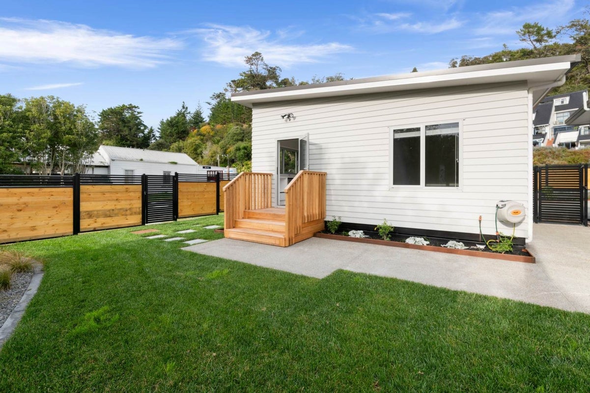 1 Weranui Road, Waiwera, Orewa - Carousel 2