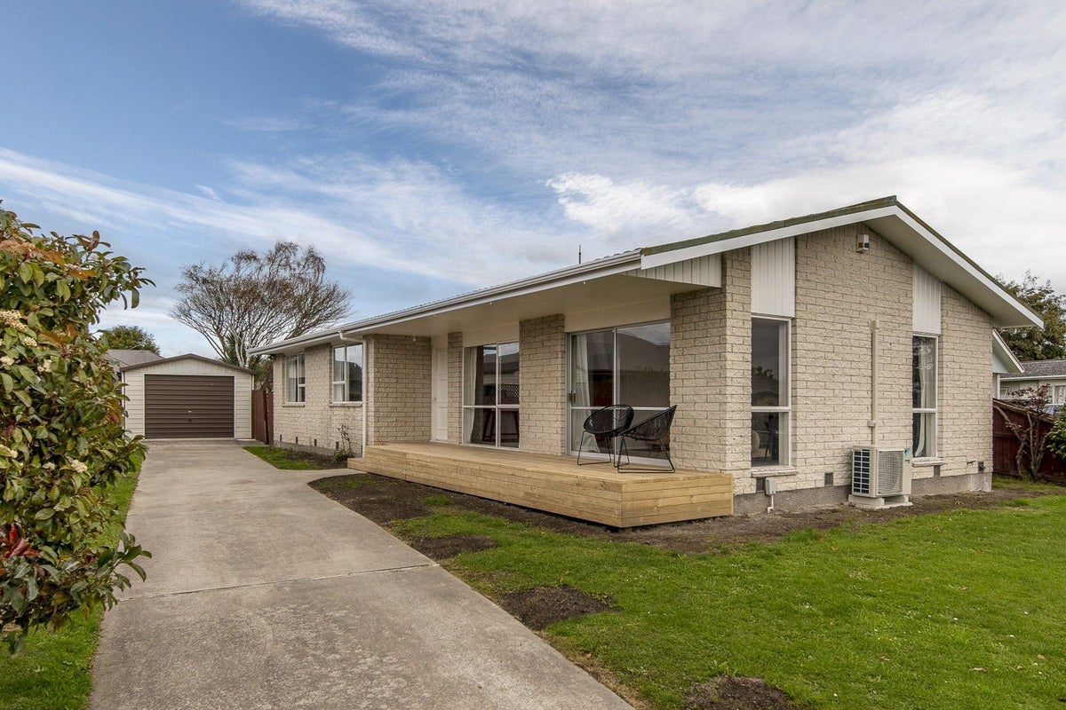 3 Carteret Place, Aranui, Christchurch - Carousel 1