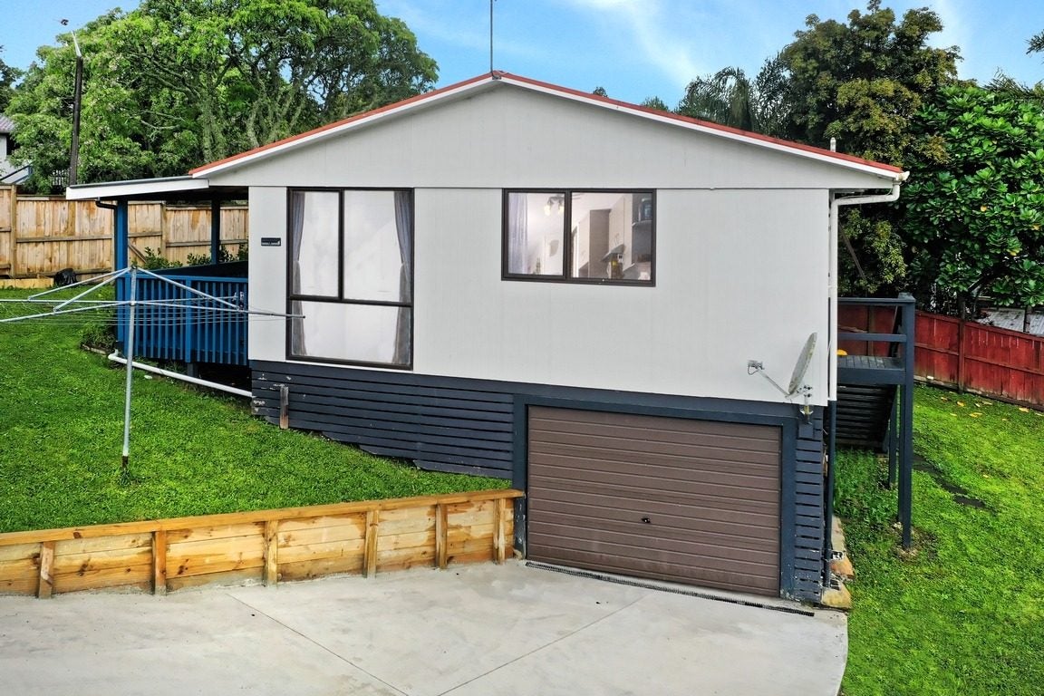 17 Rehia Road, Massey, Auckland - Carousel 2