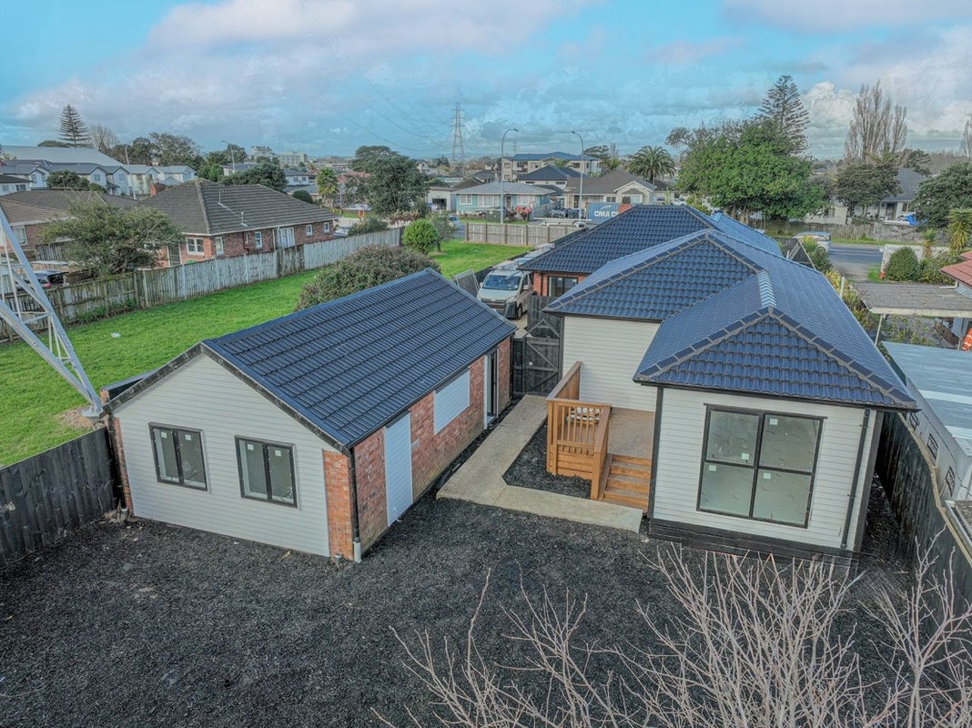 309 Massey Road, Mangere East, Auckland - Carousel 1