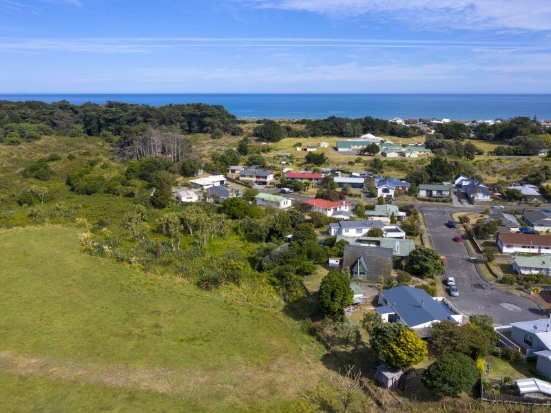 9 O'Rourke Place, Otaki Beach, Otaki - Carousel 2