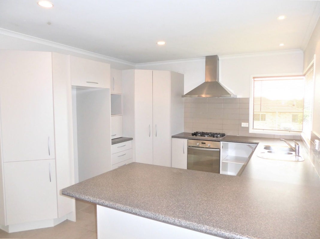 43 Danny Place, Pyes Pa, Tauranga - Carousel 2