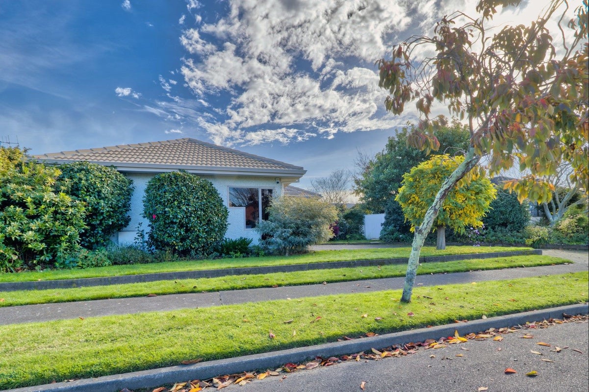 3 Hyatt Grove, Greenmeadows, Napier - Carousel 2