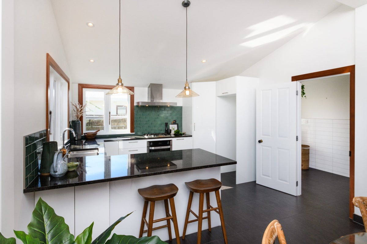 17 Millar Street, Terrace End, Palmerston North - Carousel 2